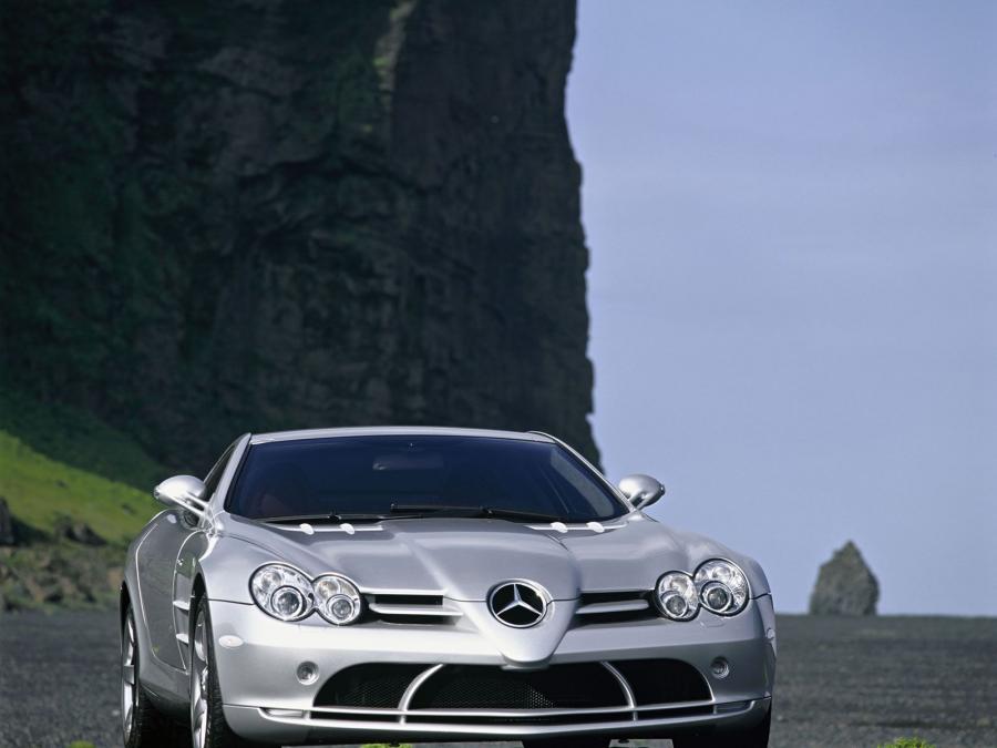  Mercedes-Benz SLR McLaren 2004 года  (фото 141 из 175)